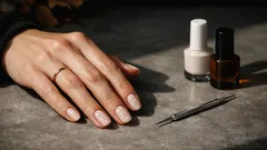 Polka-dot nails im herbst 2025: so trägt man den punktetrend clean und modern